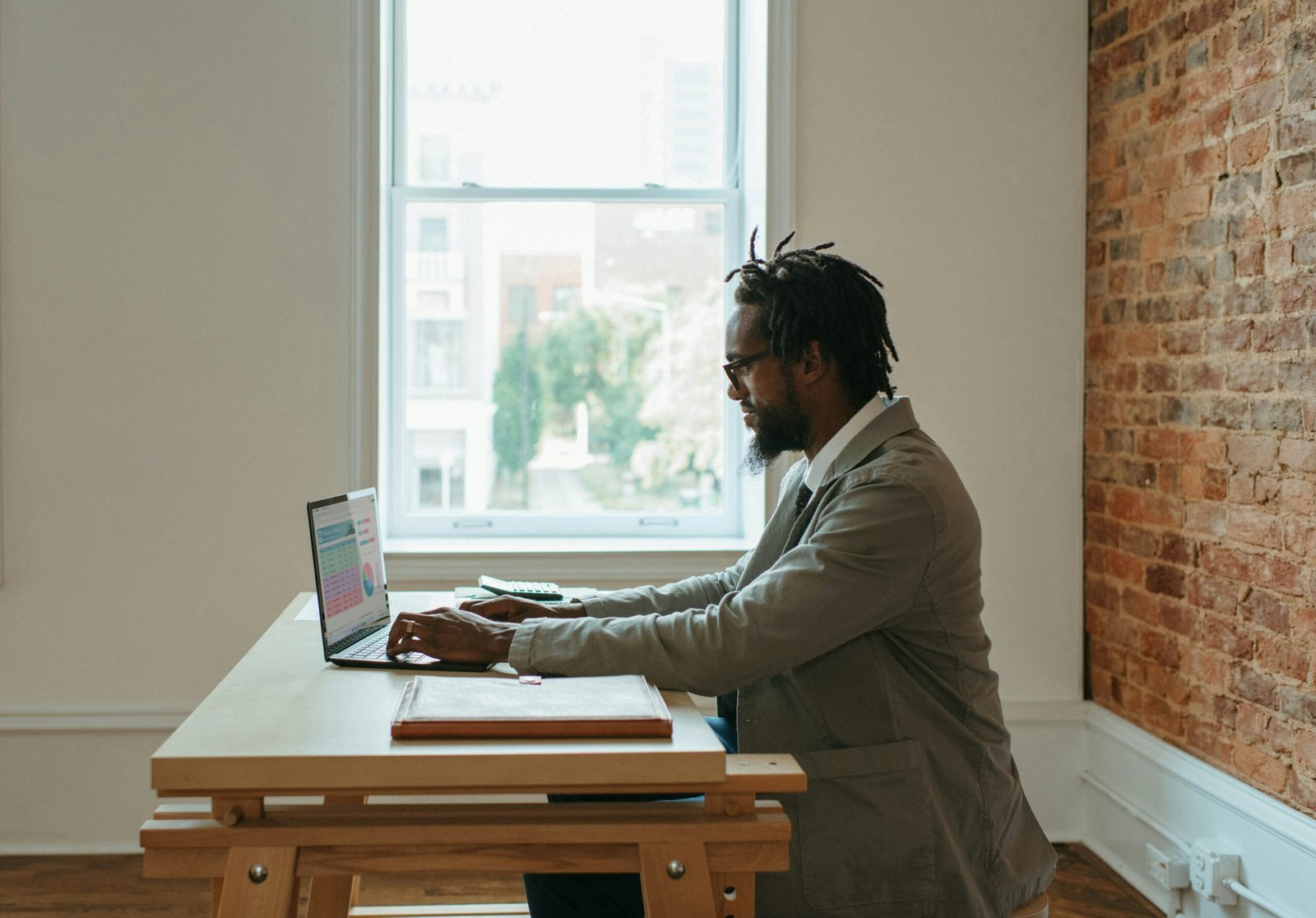 The Role of Technology in Remote Work: Tools and Best Practices